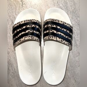 Adidas Adilette Leopard Shower Slides Sandals Size 8 Slip On Logo Cheetah